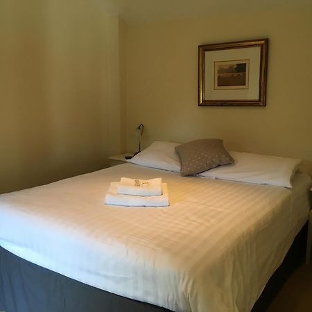 The Crown Hotel Mundford Kültér fotó