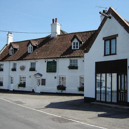 The Crown Hotel Mundford Kültér fotó