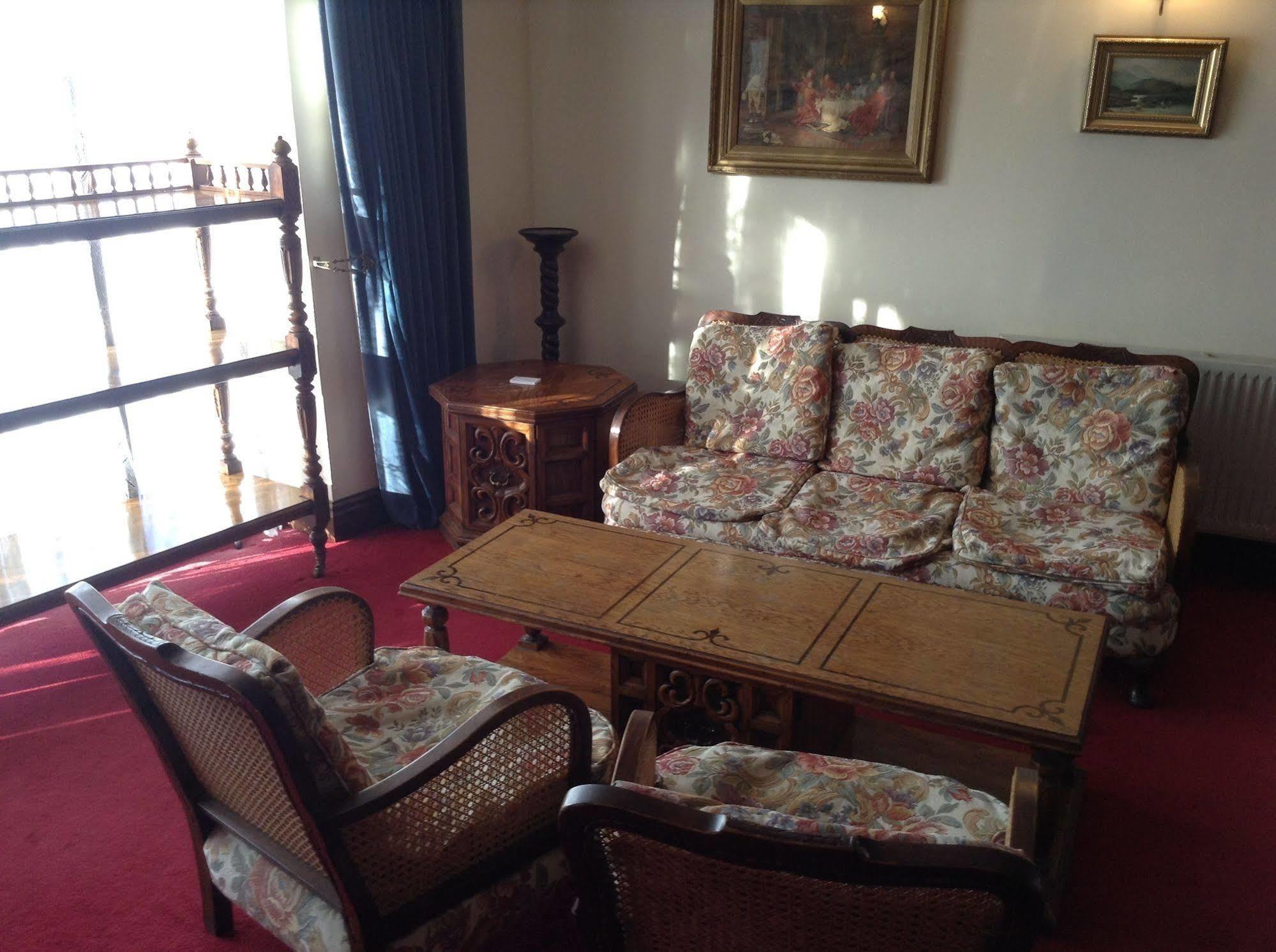 The Crown Hotel Mundford Kültér fotó