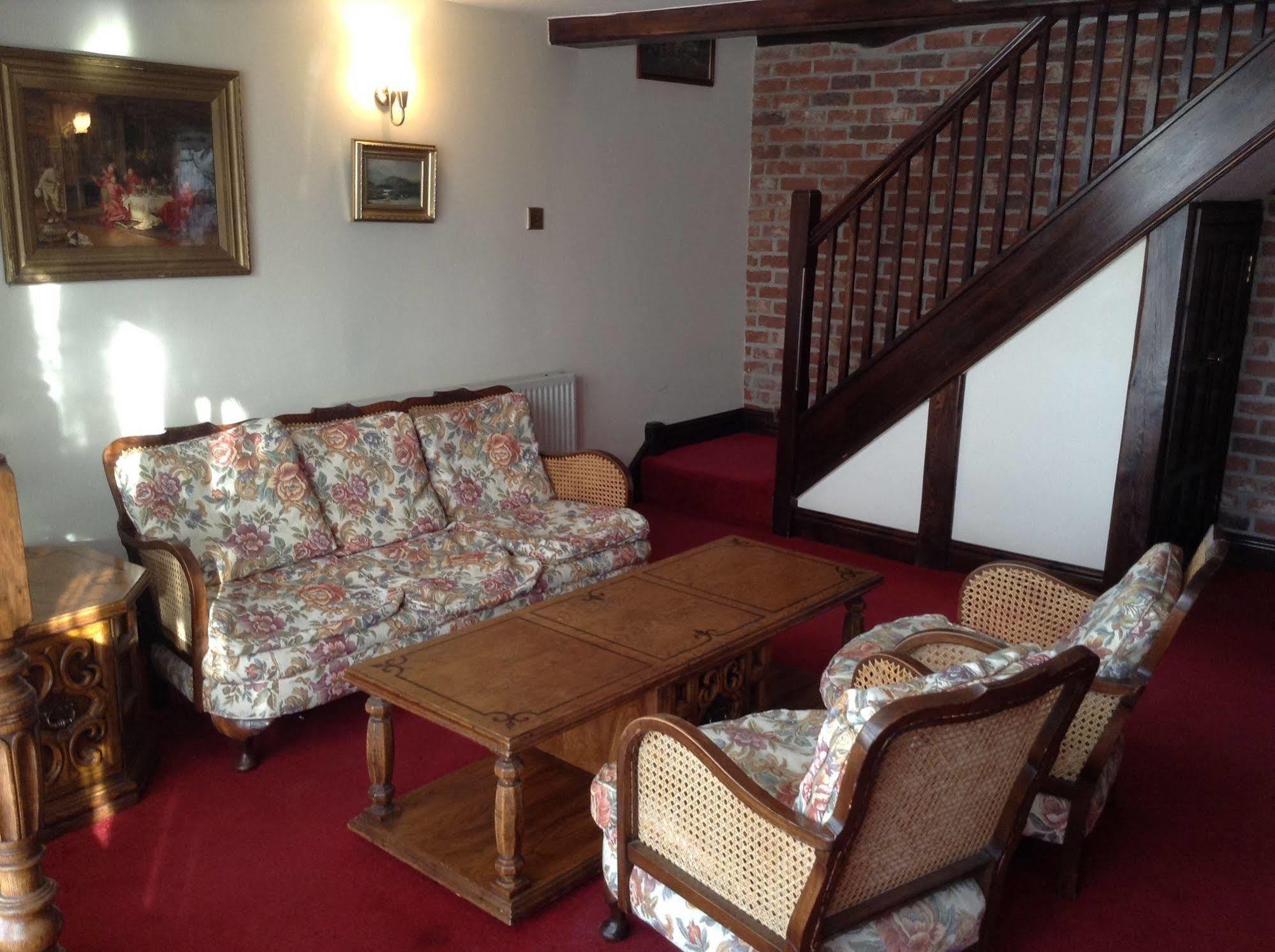 The Crown Hotel Mundford Kültér fotó